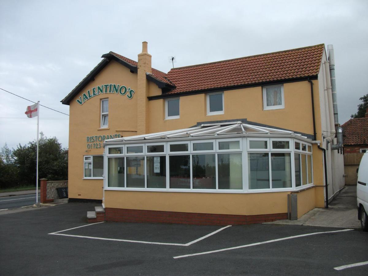 Valentino'S Hotel Filey Exterior photo